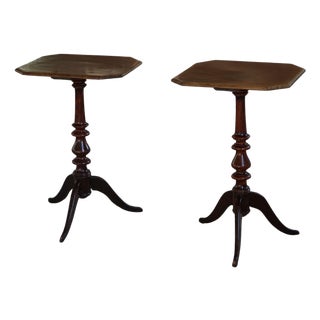 Mid-Century English Side Tables in Nutwood, 1940s, Set of 2 For Sale