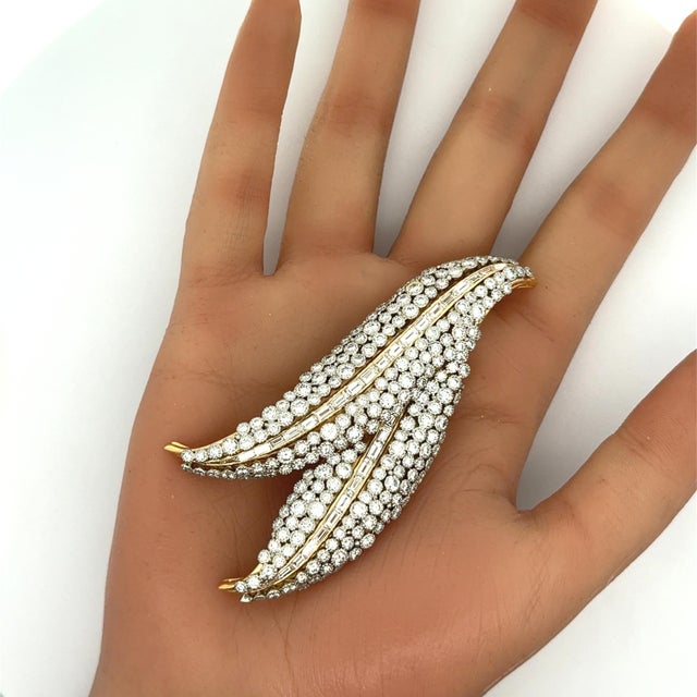 Yellow Gold & Platinum Diamond Feather Brooch For Sale In Los Angeles - Image 6 of 6