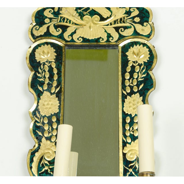 1900 - 1909 A Pair of Green Verre Eglomisé Mirrored Wall Sconces For Sale - Image 5 of 9