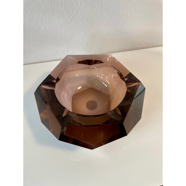 Modern Amethyst-Colored Faceted Murano Glass Ashtray, Italy, 1970s For Sale - Image 3 of 7