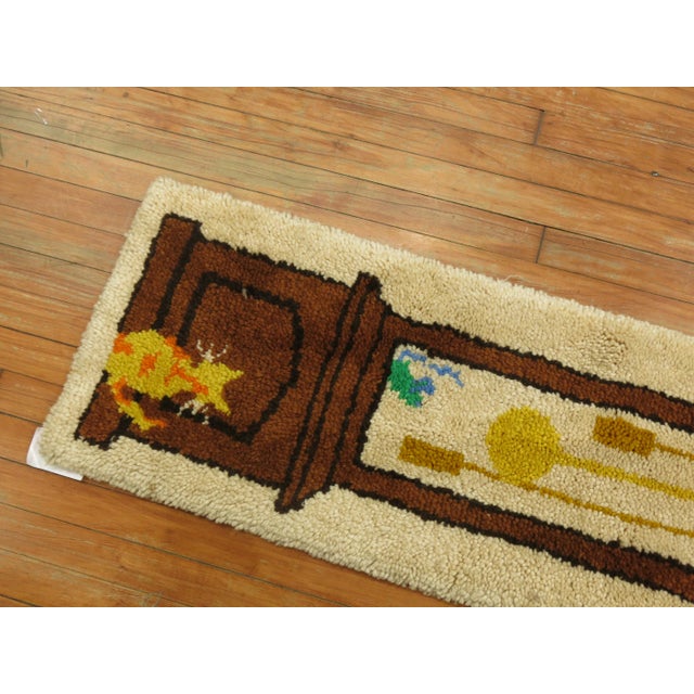 Grandfather Clock Vintage Rug - 1'5" x 4'8" For Sale In New York - Image 6 of 8