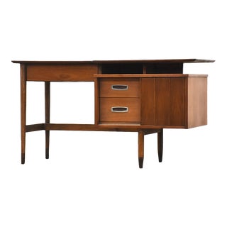 1960s Mainline by Hooker Walnut Desk For Sale