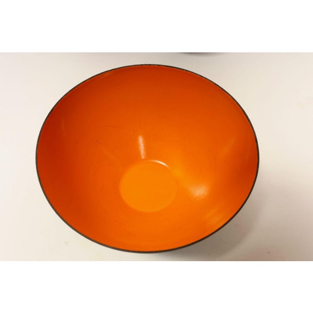 Set of Three Danish Modern Krenit Bowls by Herbert Krenchel in Orange, Mint, and Blue Enamel For Sale In New York - Image 6 of 12