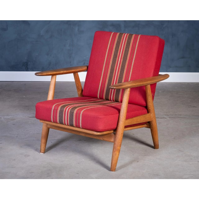 Mid-Century Modern Vintage Danish GE 240 Chair in Oak by Hans J. Wegner for Getama, 1960s For Sale - Image 3 of 12