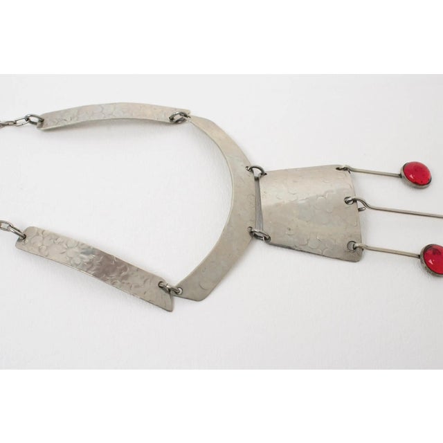 1970s Modernist Space Age Stainless Steel and Red Glass Cabochon Choker Necklace For Sale - Image 5 of 8