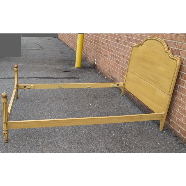 Mid 20th Century Light Yellow Vintage Regency Style Full Size Bedframe Attributed to Lexington Furniture For Sale - Image 5 of 8