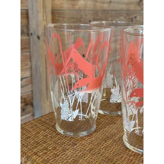 Libbey Glass Co. Set of 4 Monumental Coastal Vintage Pink Flamingo Cocktail Drinking Glasses For Sale - Image 4 of 11