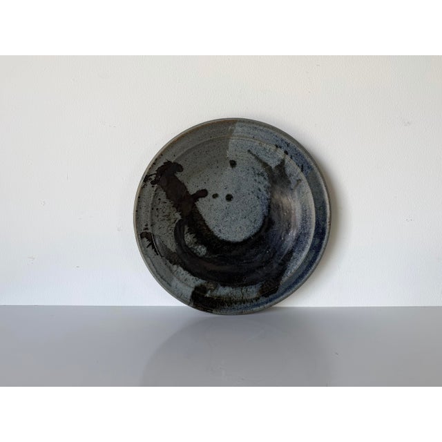 1980’s Mid-Century Modern Signed Studio Pottery Glazed Ceramic Charger Plate For Sale In Miami - Image 6 of 12