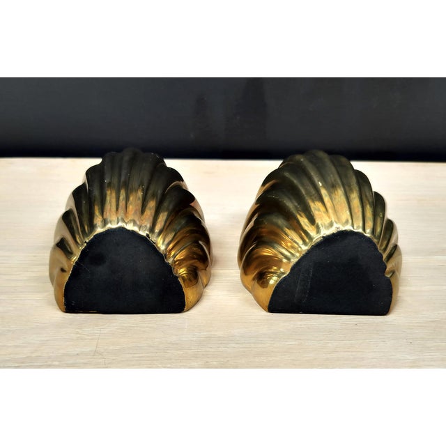 1970s Vintage 1970s Solid Brass Scaloped Shell Bookends For Sale - Image 5 of 6