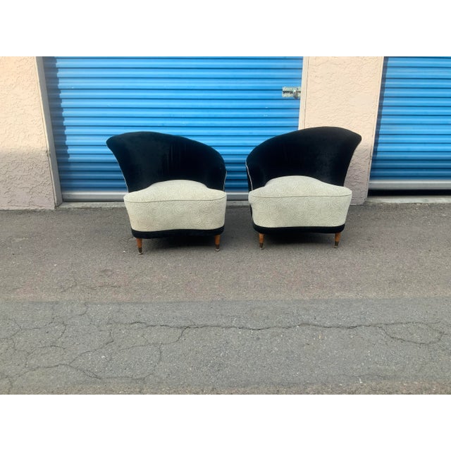 Pair of Mid Century Fan Back Lounge Chairs For Sale - Image 4 of 7