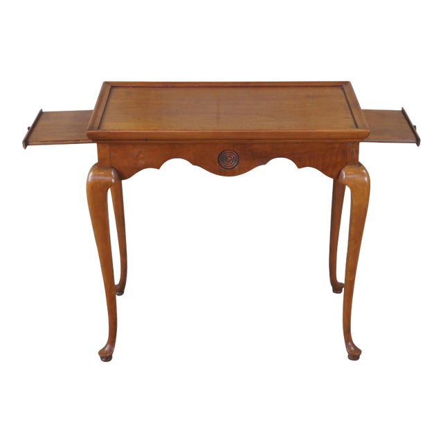 1967 Thomasville Furniture Queen Anne Cherry Side Tea Table For Sale