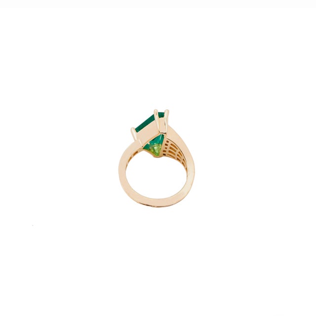 Green Natural Zambian Emerald 3.99cts & Diamond 1.25cts Ring in 18k Gold For Sale - Image 8 of 8