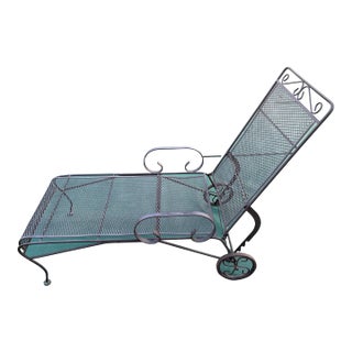 1970s Salterini Style Wrought Iron Adjustable Outdoor Patio Chaise Lounge, Attributed For Sale