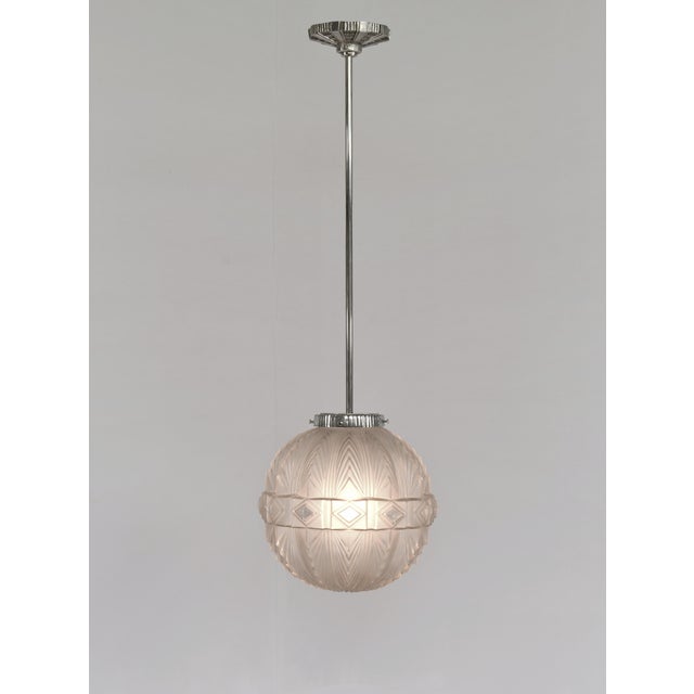 Large French Art Deco Pendant Light by Hettier & Vincent - 1930s For Sale - Image 6 of 16