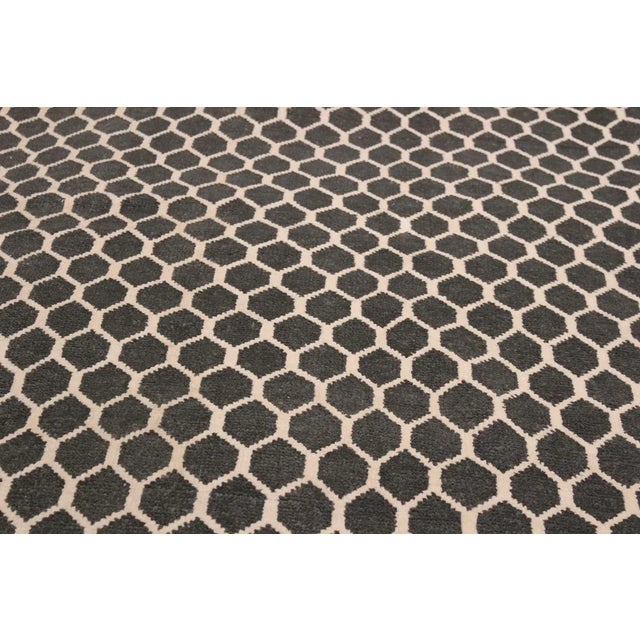1990s Ailsa Modern Gray/Ivory Wool Silk Rug - 8'3 X 9'6 For Sale In New York - Image 6 of 8