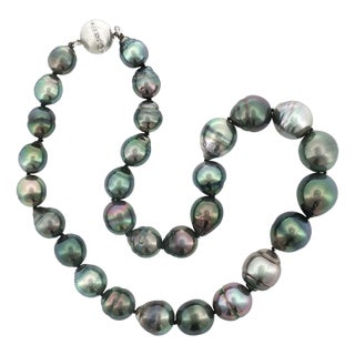Late 20th-Century 14k White Gold Baroque Tahitian Cultured Pearl Necklace For Sale