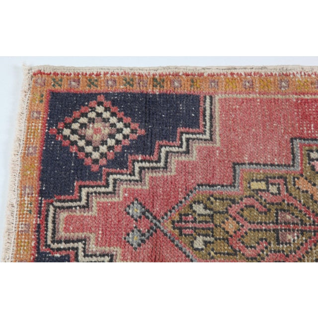 Taupe Mid 20th Century Traditional Turkish Entry Rug – Geometric Medallion & Floral Motifs -1' 9'' X 3' 4'' For Sale - Image 8 of 11