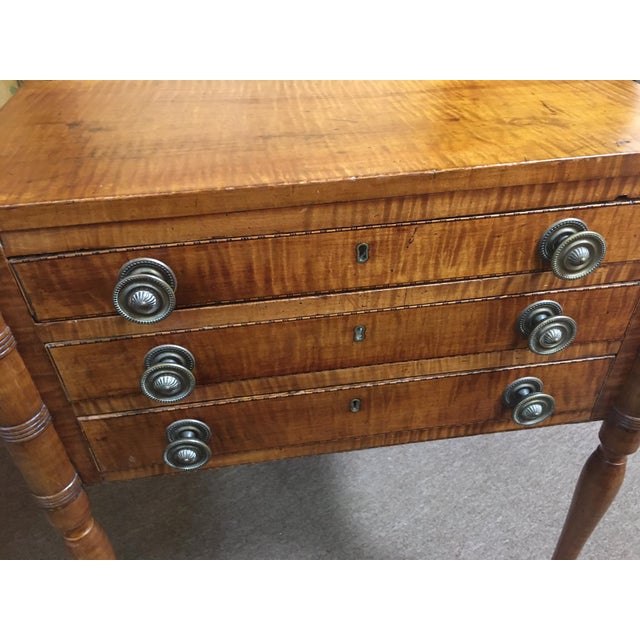 American American Sheraton Tiger Maple Three-Drawer Drop Leaf Writing Table C1810 For Sale - Image 3 of 10