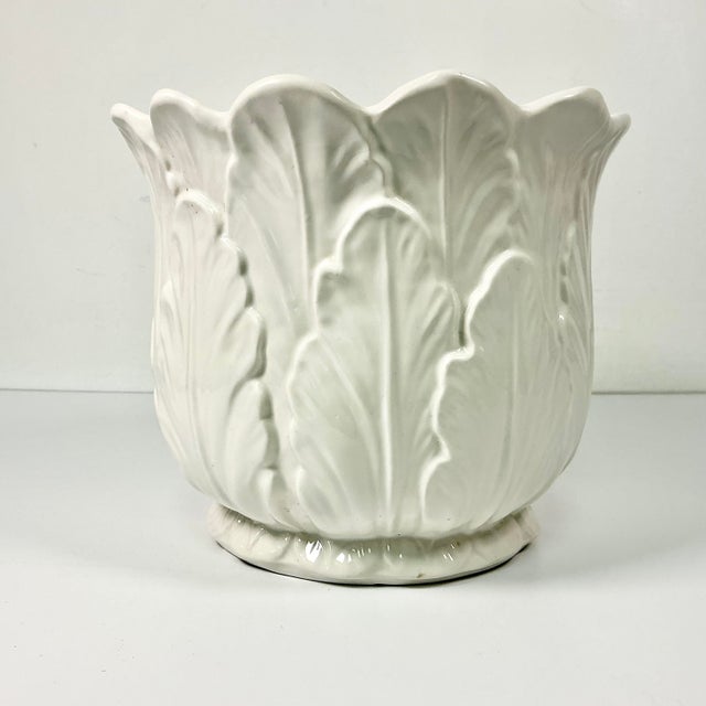 1970s Vintage Hollywood Regency Boho Chic Trompe L’Oeil Style Ceramic White Tulip Planter. For Sale - Image 9 of 16