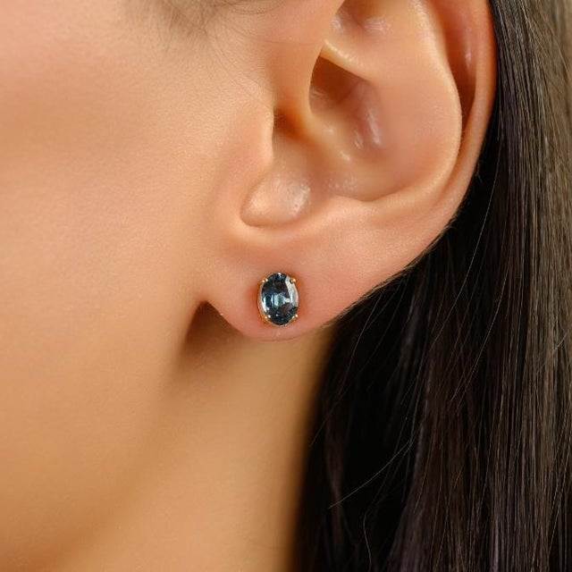 Prong Set 1.88 Ct Blue Sapphire Minimalist Stud Earrings in 14k Gold- A Pair For Sale - Image 4 of 13