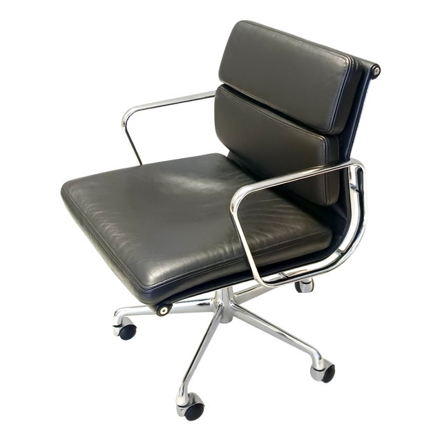 Postmodern Black Leather Soft Pad Chair by Charles & Ray Eames for ICF, 1970s For Sale