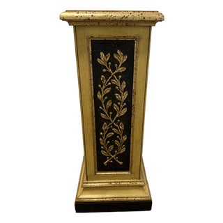 Vintage Italian Florentine Giltwood Pedestal / Urn Stand – Black & Gold Botanical Decoration – Made in Italy For Sale