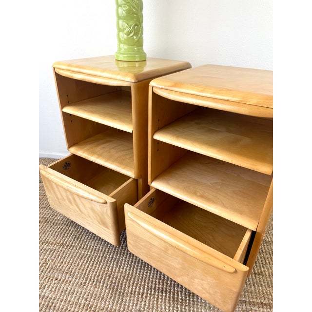 Tan Vintage Mid-Century Modern Heywood Wakefield Pair of Encore Nightstands Model 518 For Sale - Image 8 of 18