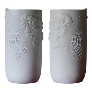Vintage German Vases in Biscuit Porcelain from AK Kaiser, 1960s, Set of 2 For Sale