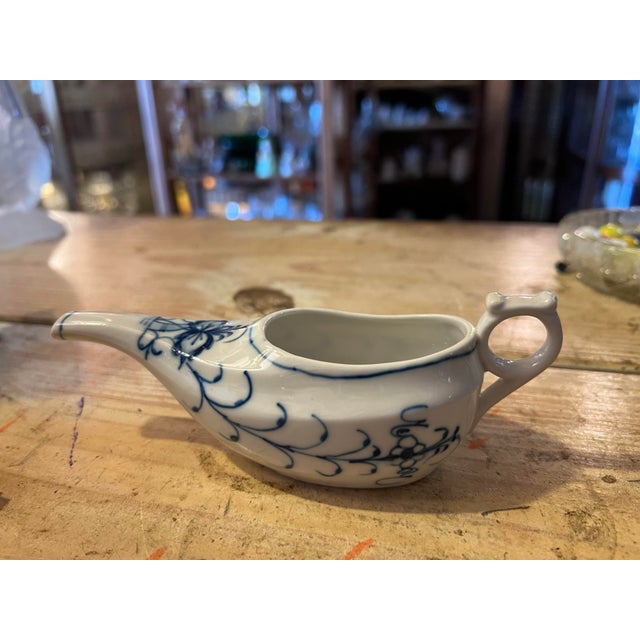 1930s Vintage Porcelain Blue Onion Pattern Creamer For Sale In West Palm - Image 6 of 7