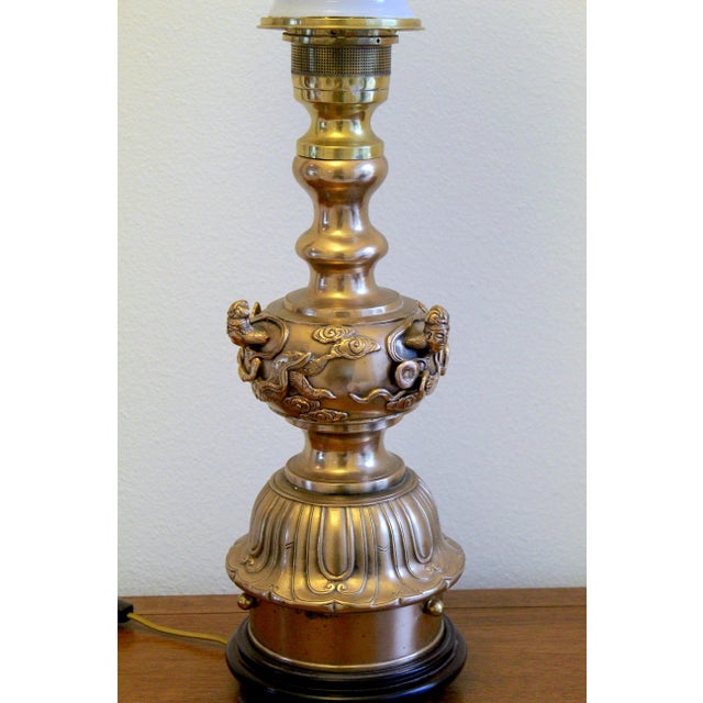 Metal Vintage Asian Figural Brass Table Lamp With Milk Glass Globe Shade – Hollywood Regency Chinoiserie Lighting For Sale - Image 7 of 16