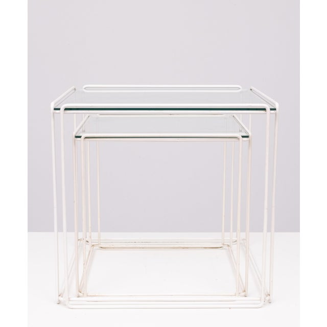 Mid-Century Modern White and Clear Glass Isocele Nesting Tables from Max Sauze, 1970s, Set of 2 For Sale - Image 3 of 8