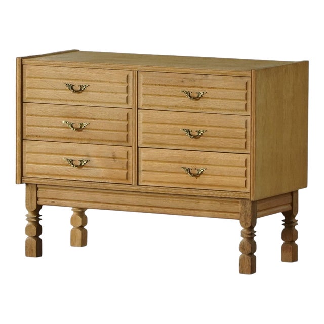 Mid-Century Modern Danish Chest of Drawers in Oak, 1950s For Sale