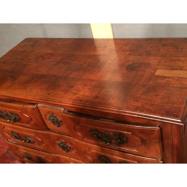 Mid 18th Century Louis XV Period Commode with Serpentine Front For Sale - Image 5 of 13