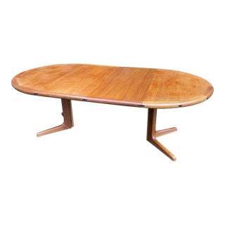 1980s Mid-Century Modern Danish Teak Extendable Dining Table by Sun Cabinet Co. For Sale