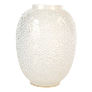 Ecailles Vase in Opalescent Glass by René Lalique, 1932 For Sale