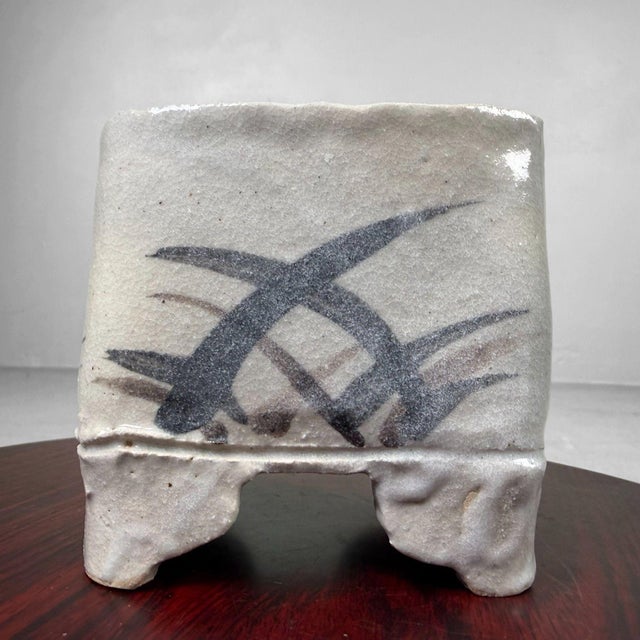 1970s Small Vintage Japanese Ikebana Vase on Feet, 1970s For Sale - Image 5 of 9