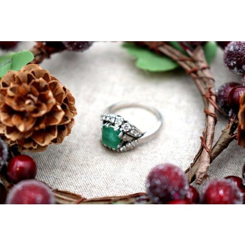 Gemstone Platinum Ring with Diamonds For Sale - Image 7 of 9