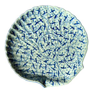 Hand Painted Blue & White Scallop Shell Shaped Porcelain Dish