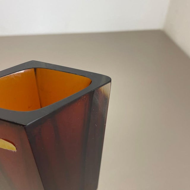 Large Ochre Murano Glass Sommerso Vase attributed to Flavio Poli, 1970s For Sale - Image 12 of 18