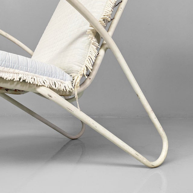 Mid-Century Italian White and Azure Iron Outdoor Lounge Chairs, 1960s, Set of 2 For Sale - Image 4 of 18