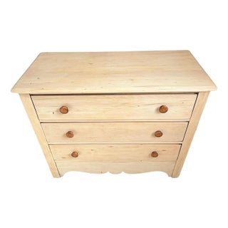 Antique Scrubbed Pine Chest of Drawers For Sale