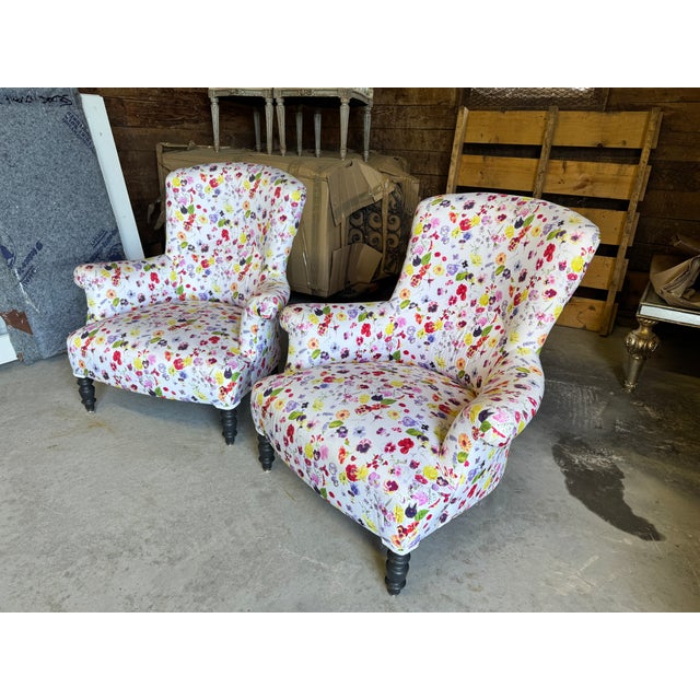 Late 19th Century Pair of 19th Century French Napoleon III Armchairs in Vibrant Floral Upholstery For Sale - Image 5 of 8