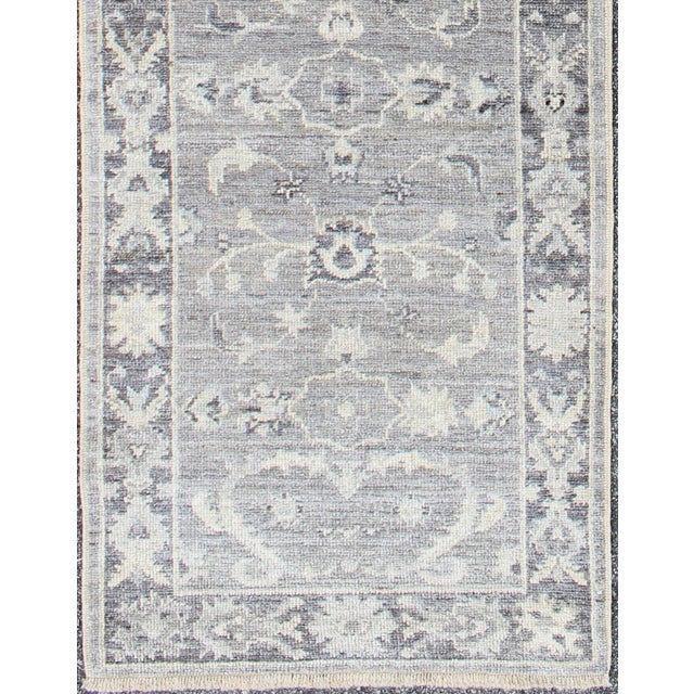 Early 21st Century Angora Turkish Oushak Runner in Soft Gray and Ivory With Floral 2'8 X 10'1 For Sale - Image 5 of 5