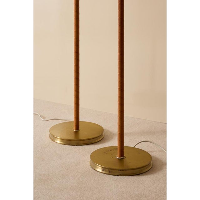 White Large Camel Floor Lamps by Josef Frank for Svenskt Tenn, 1960s, Set of 2 For Sale - Image 8 of 9