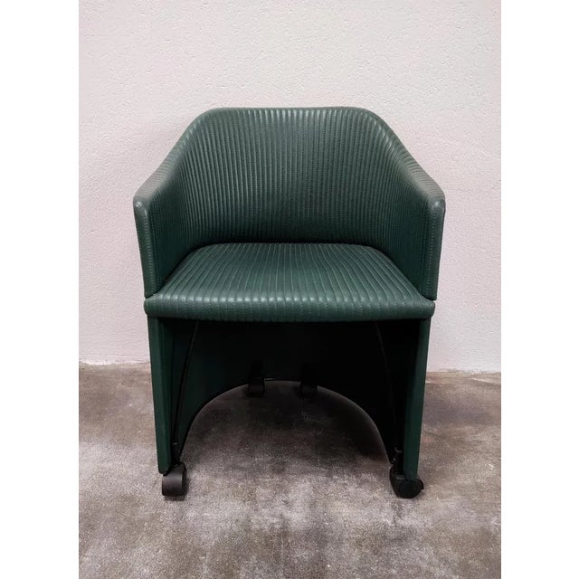 1980s Set of Leather Armchairs attributed to Afra & Tobia Scarpa for Maxalto, Italy, 1985 For Sale - Image 5 of 10