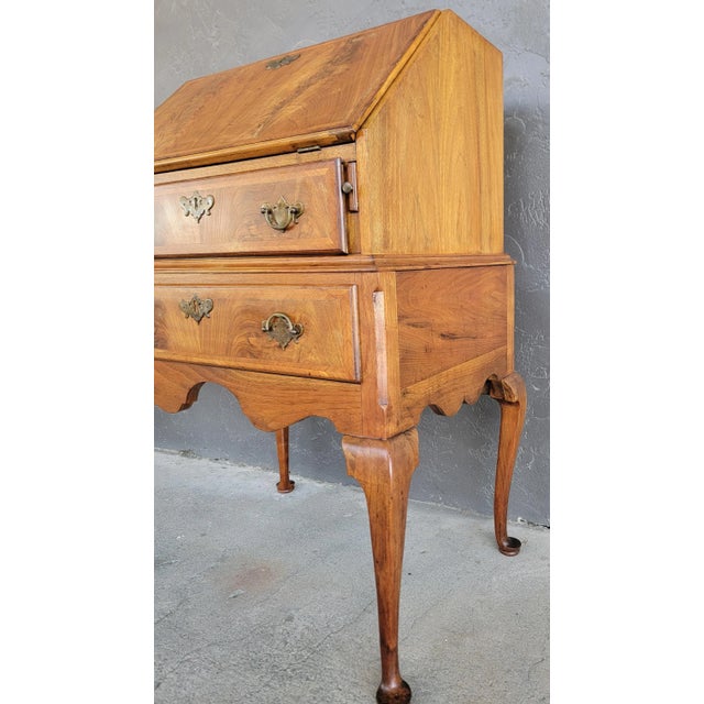 Antique Queen Anne Secretary Desk 19th Century For Sale In San Francisco - Image 6 of 18