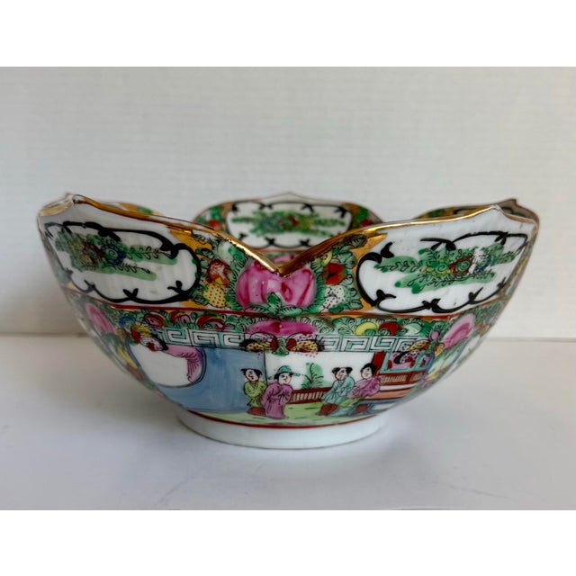 Chinese Late 19th Century Chinese Famille Rose Porcelain Bowl For Sale - Image 3 of 10