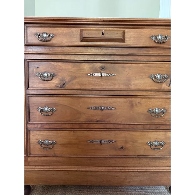 Louis Philippe Commode in Walnut and White-Grey Marble, 19th Century For Sale - Image 16 of 18