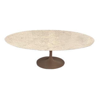 Vintage Knoll Tulip Dining Table Designed by Eero Saarinen, Signed and Made in Italy For Sale