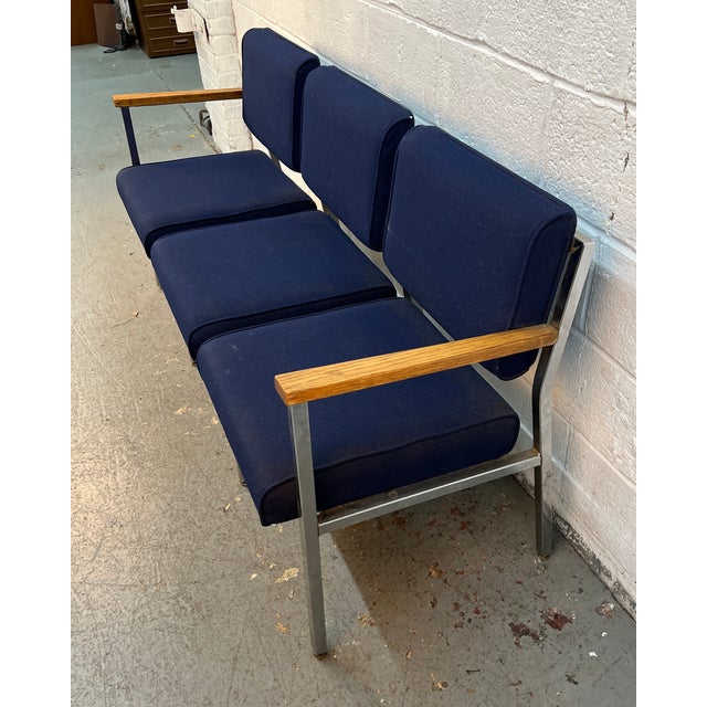 Mid-Century Vintage Chrome Three Seat Airport Bench For Sale In New York - Image 6 of 14